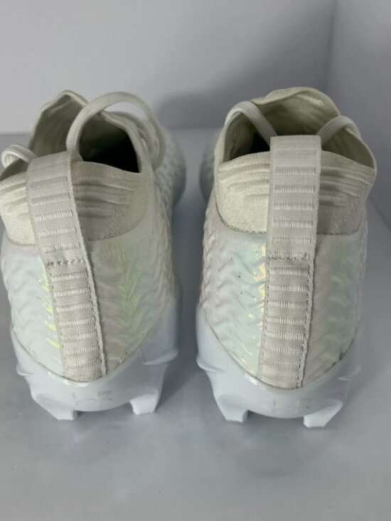 Under Armour Spotlight Pro NBY White Iridescent Football Cleats Mens Size 13 main image 8